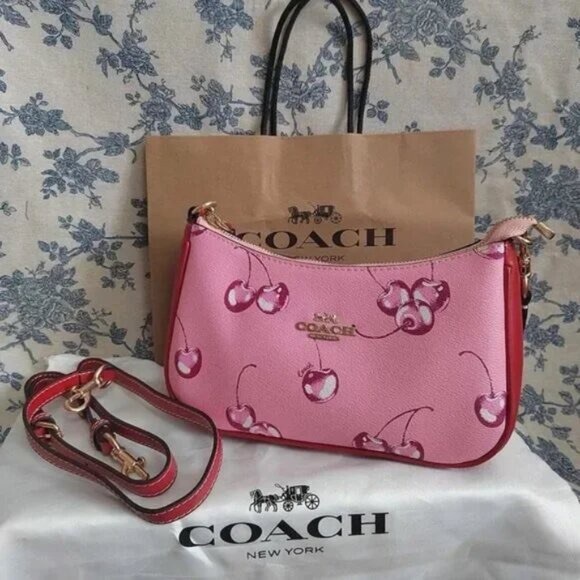 Coach teri shoulder bag with cherry print CR290 - Picture 1 of 7